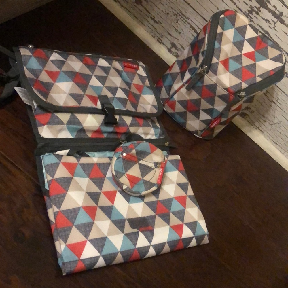 Changing Station, Bottle and Pacifier Bag